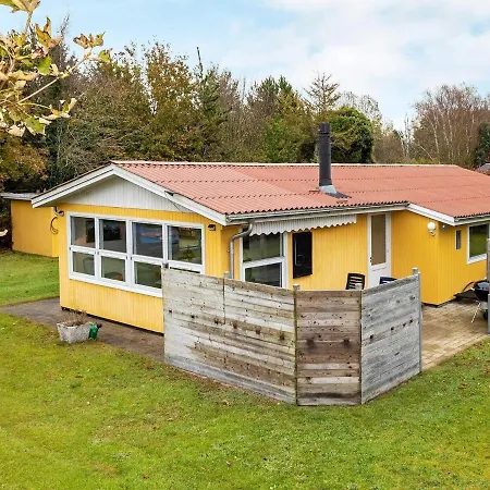 Lix Holiday home Hals